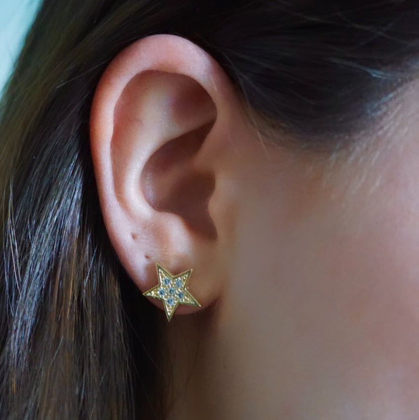 Aros estrellas circones oro