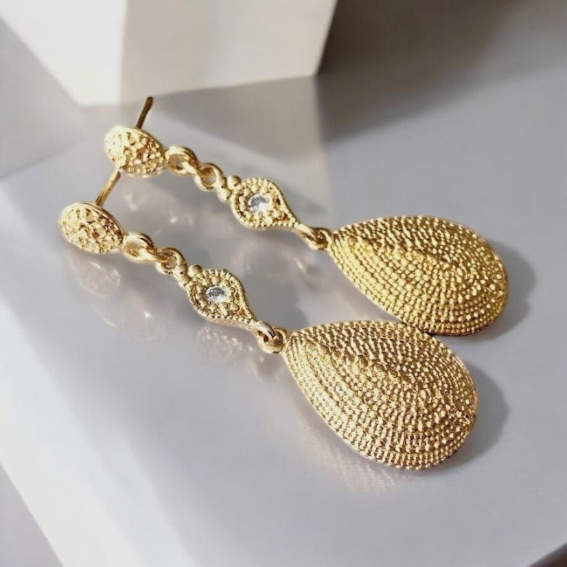 Aros largos dalia oro