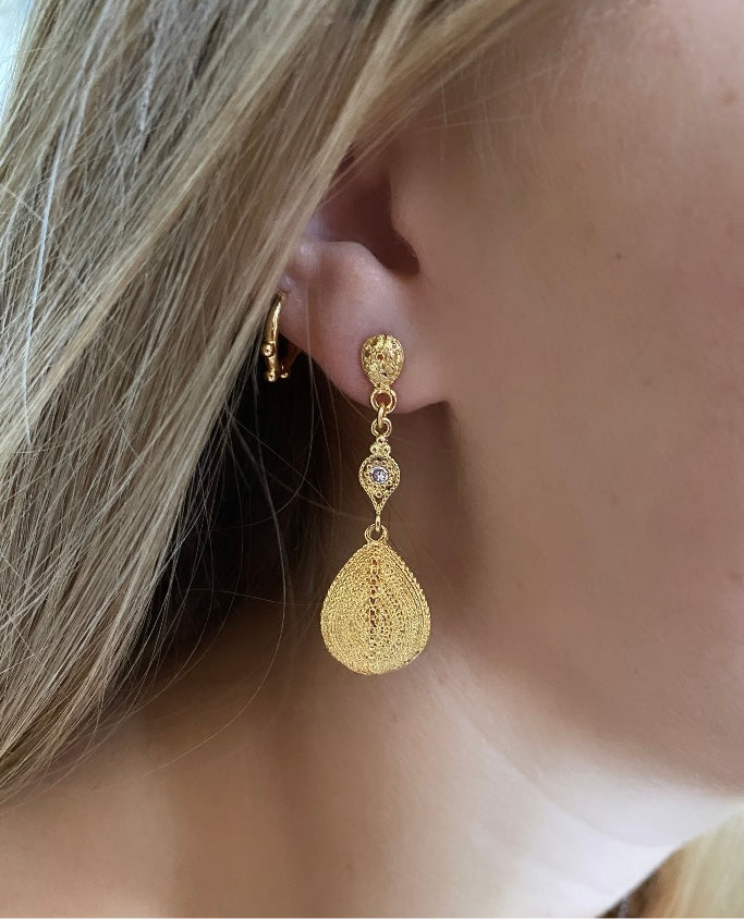 Aros largos dalia oro