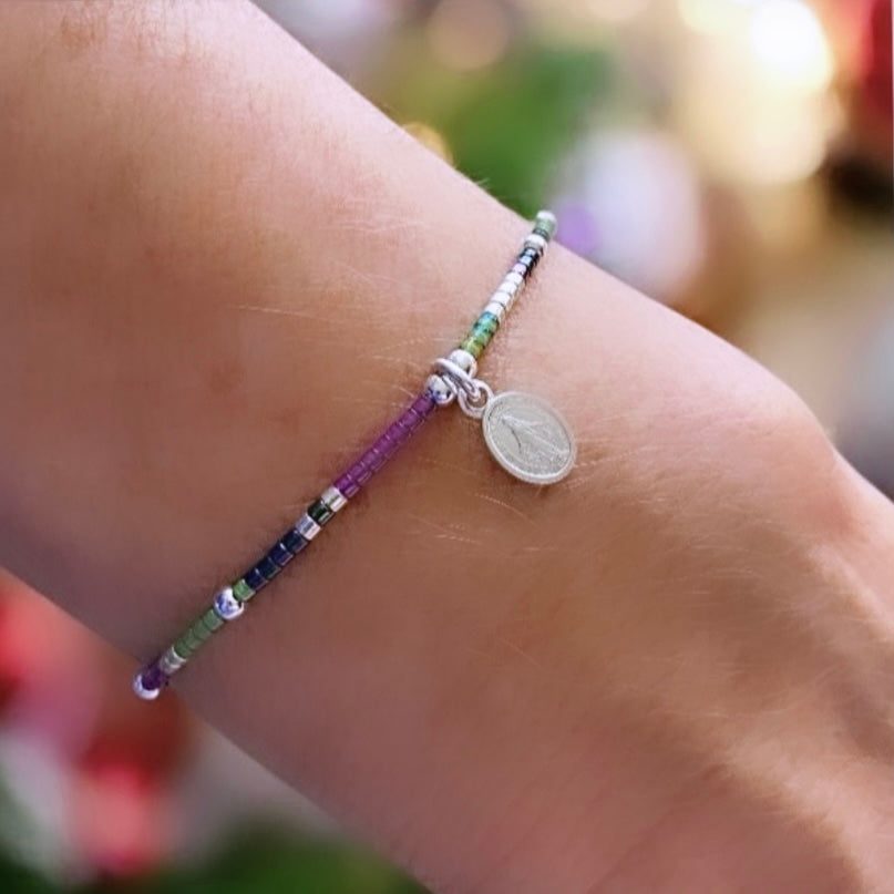 Pulsera hilo mijuki virgen de los milagros plata
