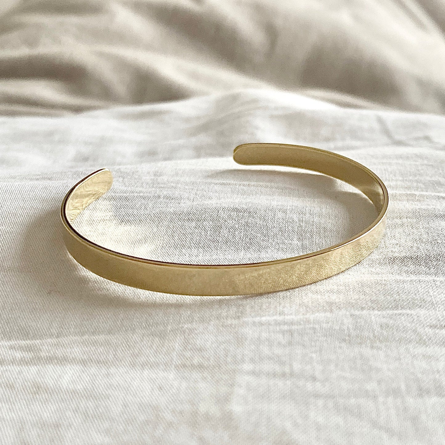 Esclava lisa abierta oro