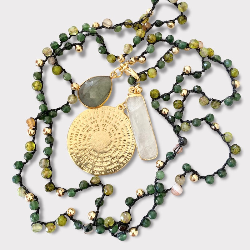Collar tejido piedras padre nuestro oro