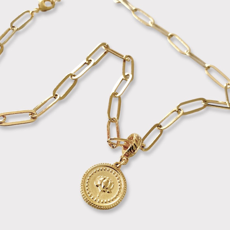 Collar rose oro