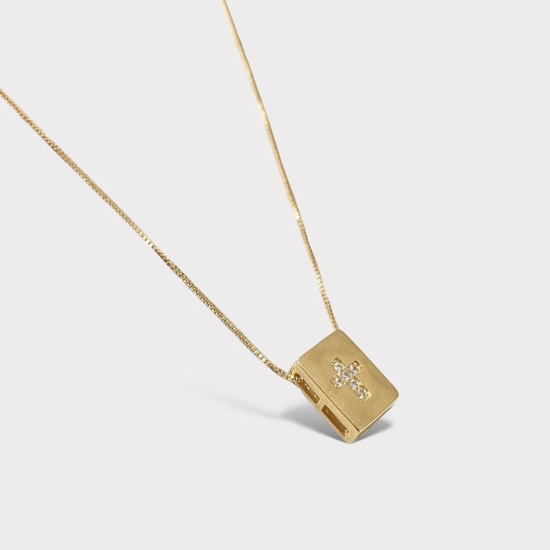 Collar cruz caja oro