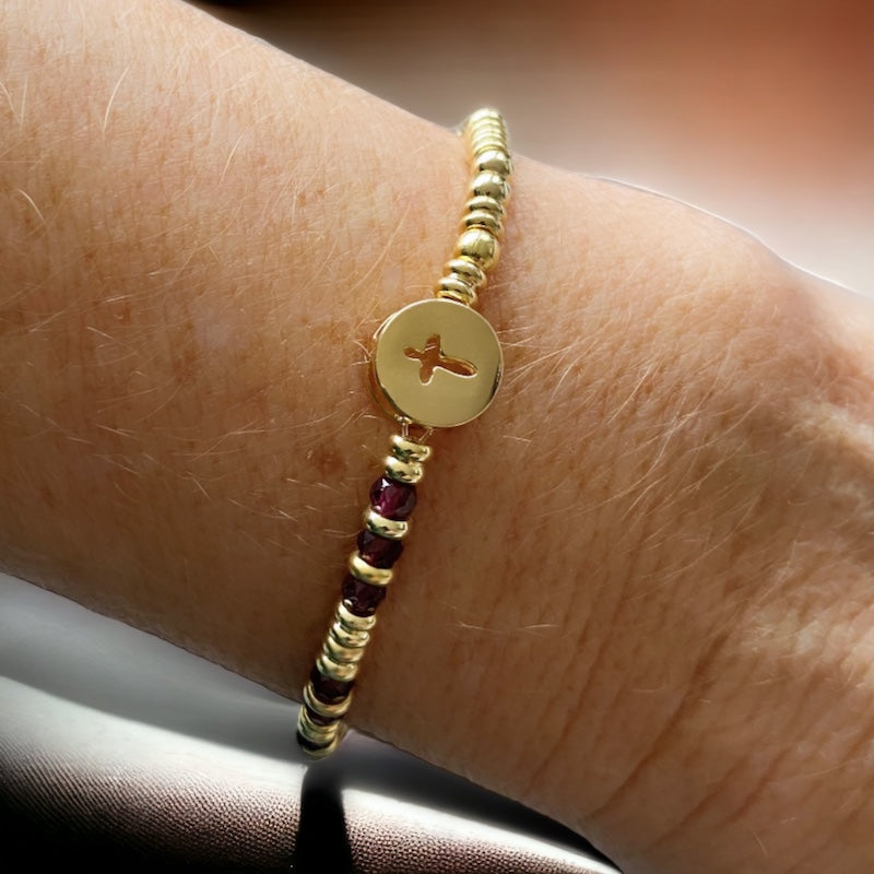 Pulsera granates cruz calada oro