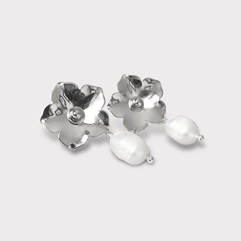 Aros flor perlas oro blanco