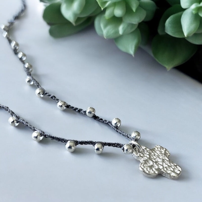 Collar tejido cruz martillada plata 925