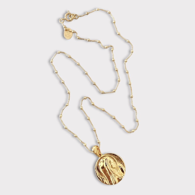 Collar virgen niña relieve oro