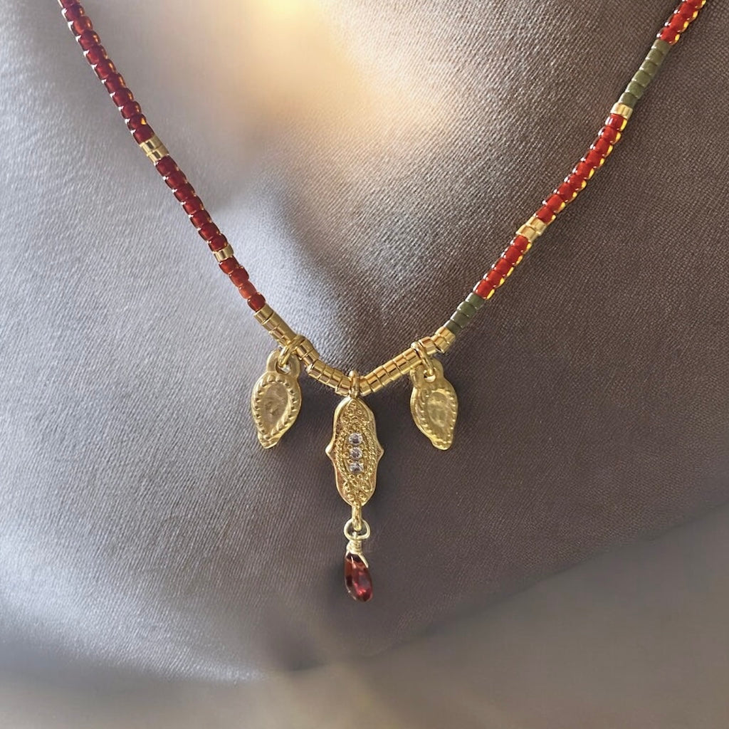 Collar etro tres medallas oro