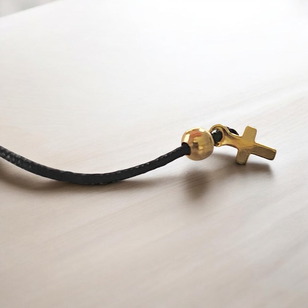 Pulsera hilo gran medalla San Benito oro