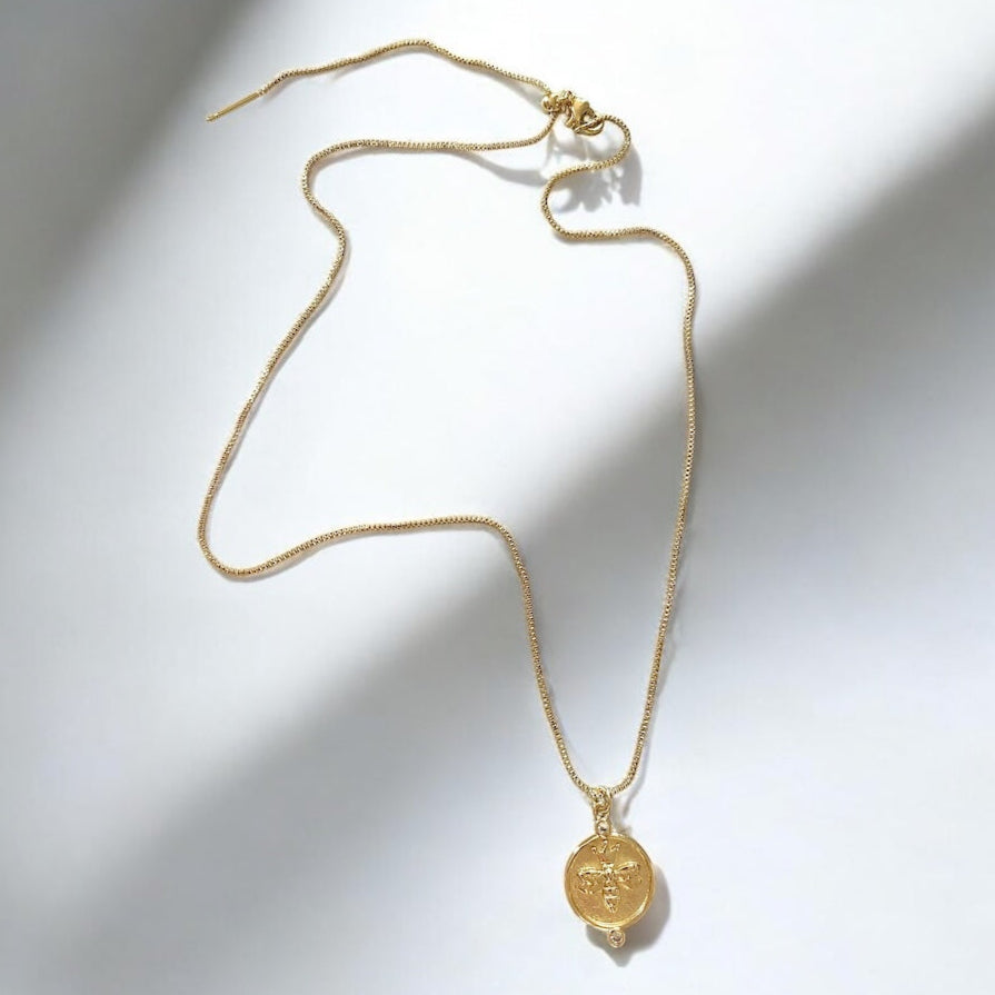 Collar abeja reina oro