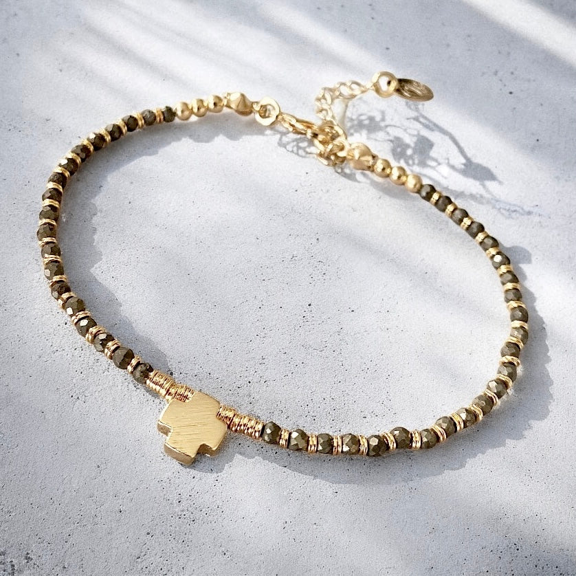Pulsera labradorita cruz oro