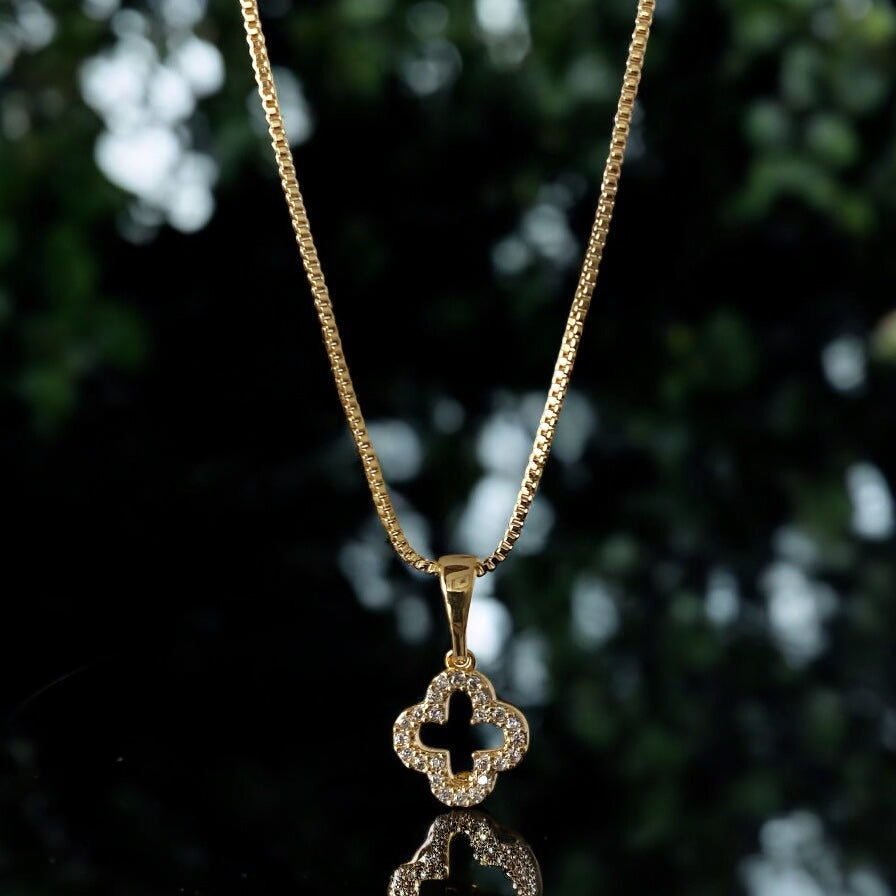 Collar cleef oro
