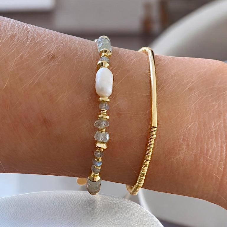Pulsera mostacilla barrita oro
