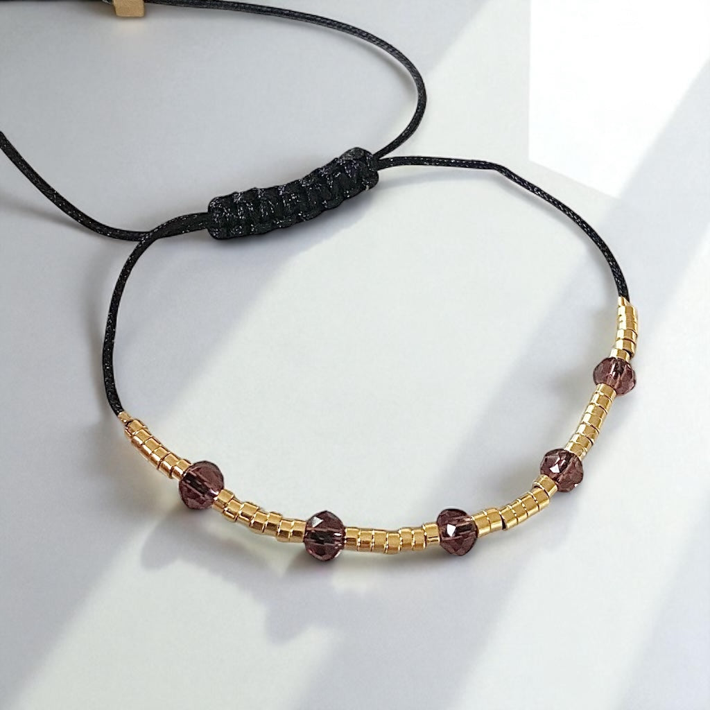 Pulsera hilo cristales oro