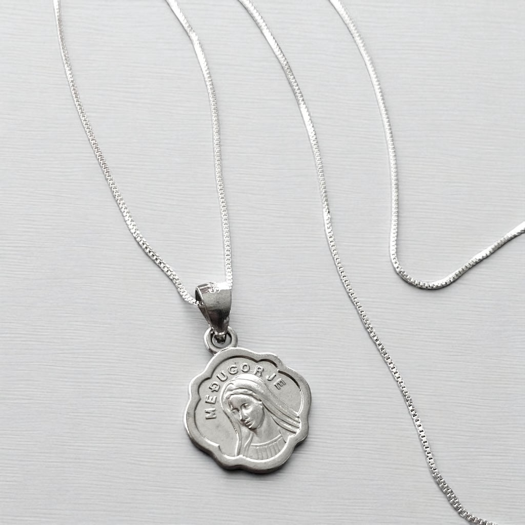 Collar virgen de medjugorje plata 925