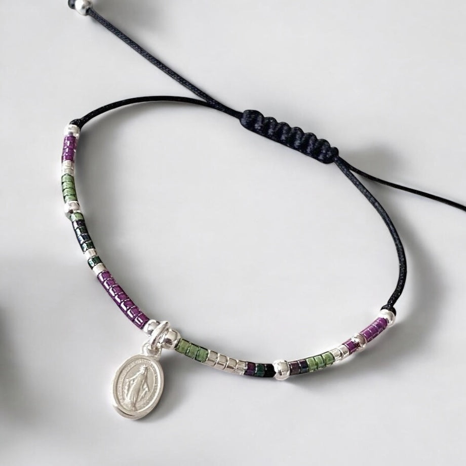 Pulsera hilo mijuki virgen de los milagros plata