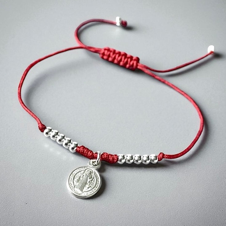 Pulsera hilo rojo San Benito plata