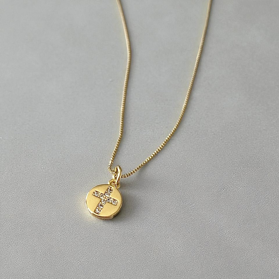 Collar mini medalla cruz circones oro