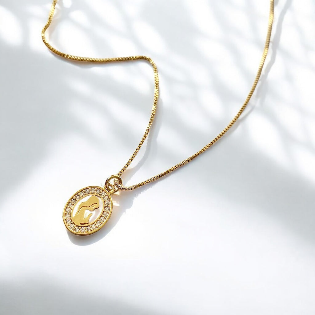 Collar medalla virgen niña circones oro