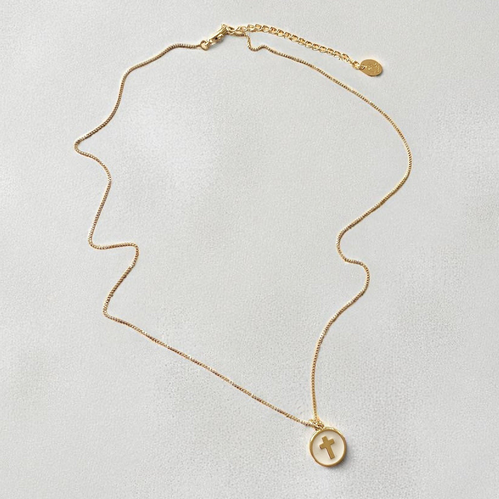 Collar medalla cruz relieve oro