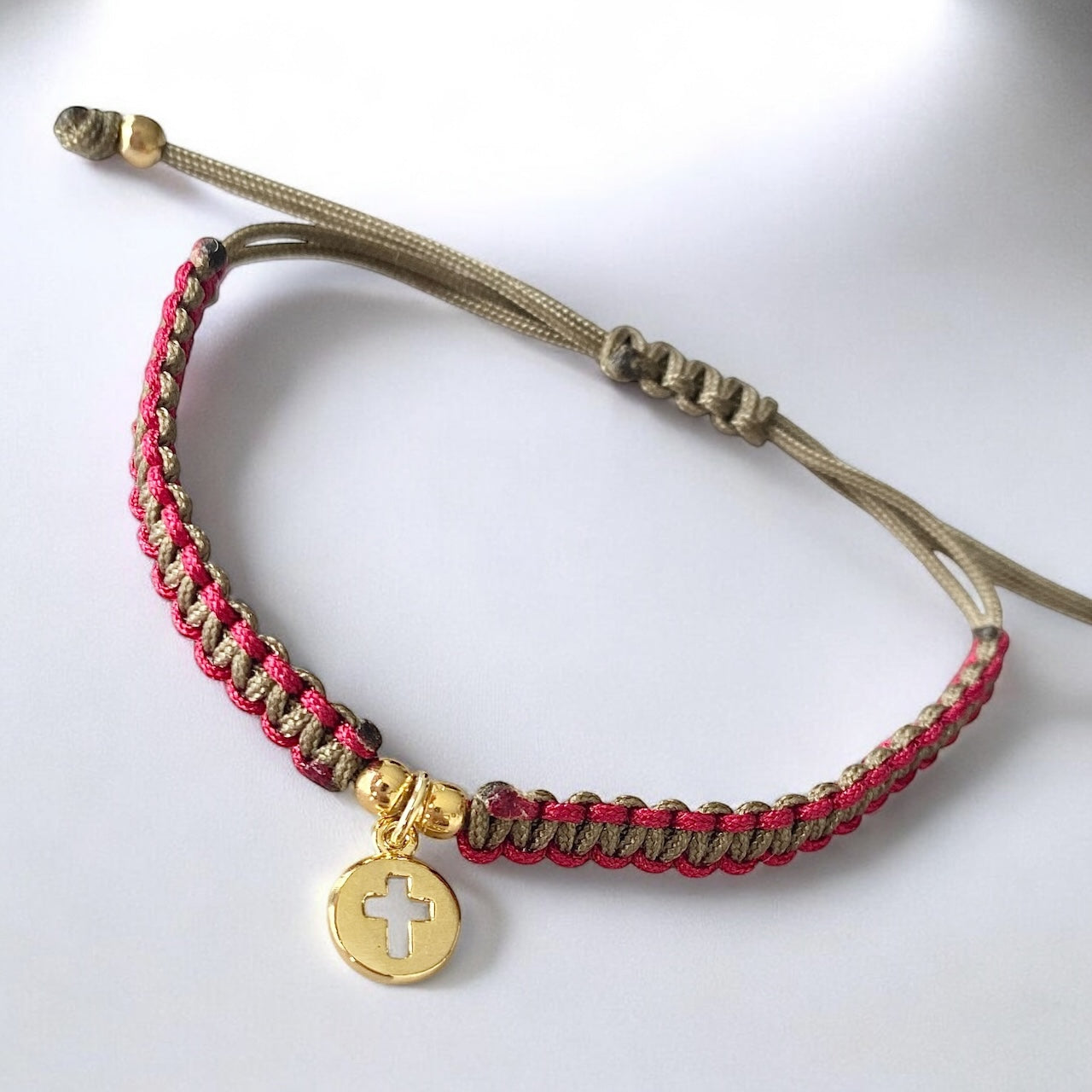 Pulsera macramé religiosas oro