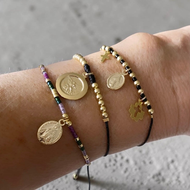 Pulsera hilo mijuki Virgen de los Rayos oro