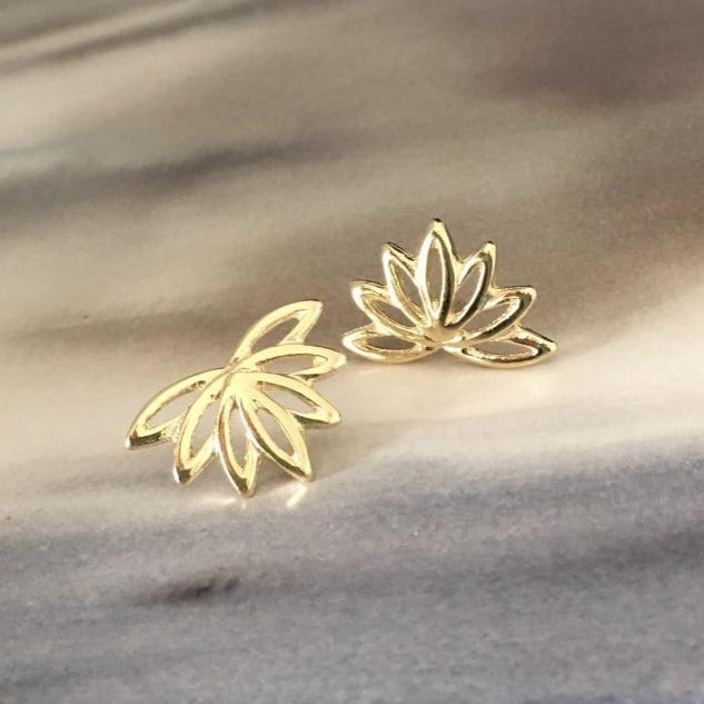 aros flor de loto oro