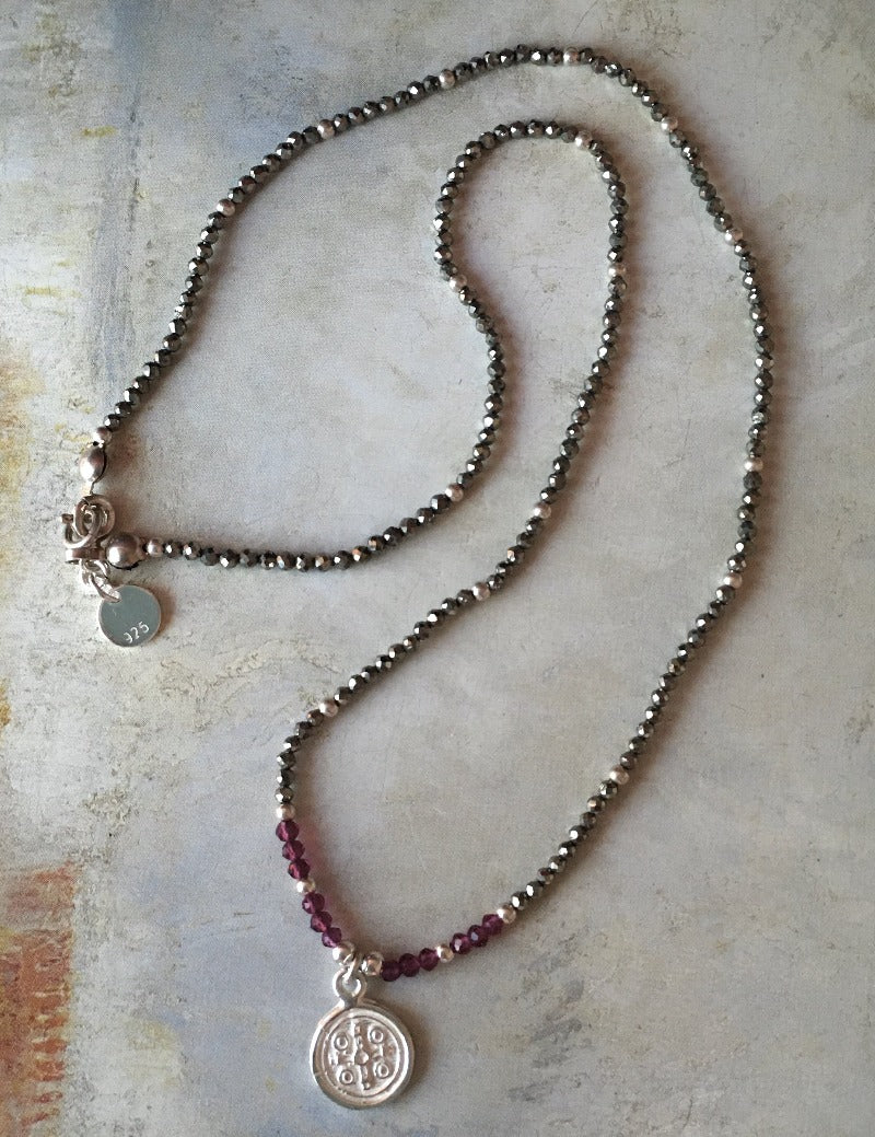 collar lisa plata