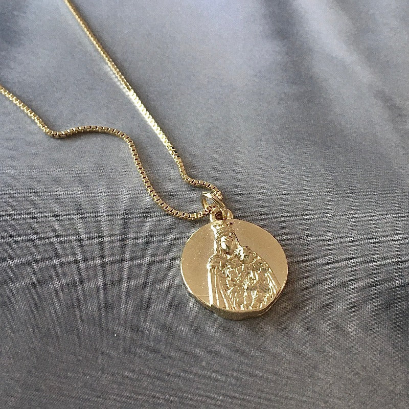 collar virgen del carmen oro