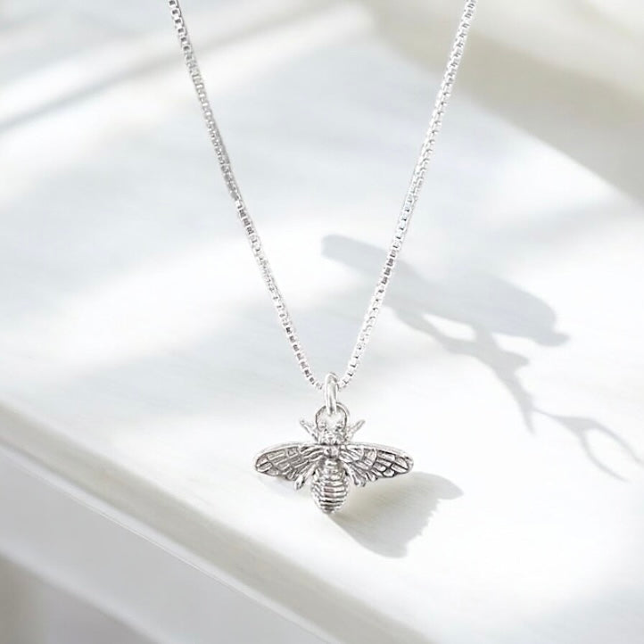 Collar abeja plata 925
