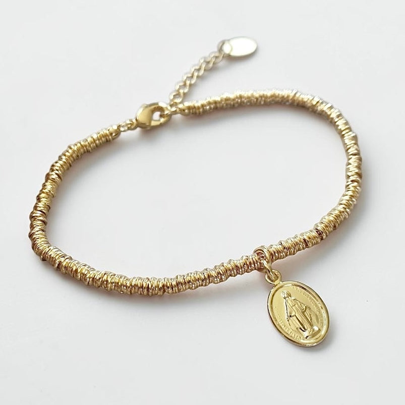 Pulsera mostacilla virgen de los rayos oro
