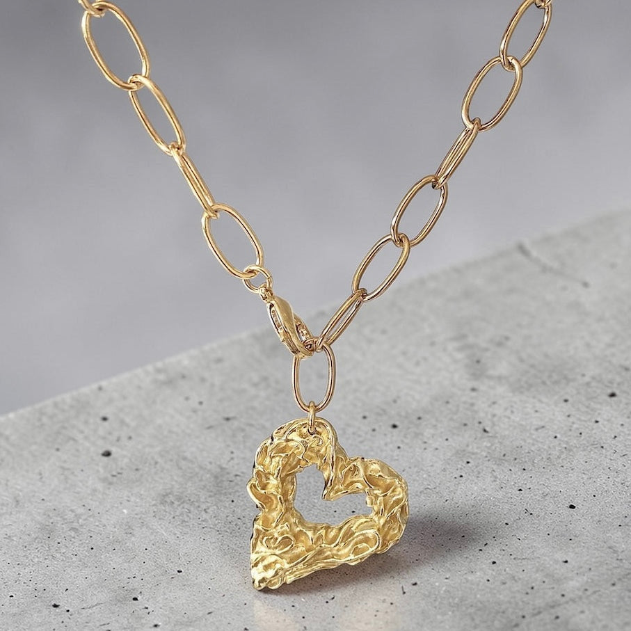 Collar eslabones corazón oro