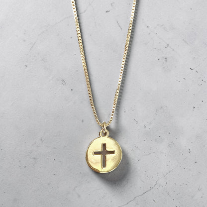 Collar medalla cruz calada oro