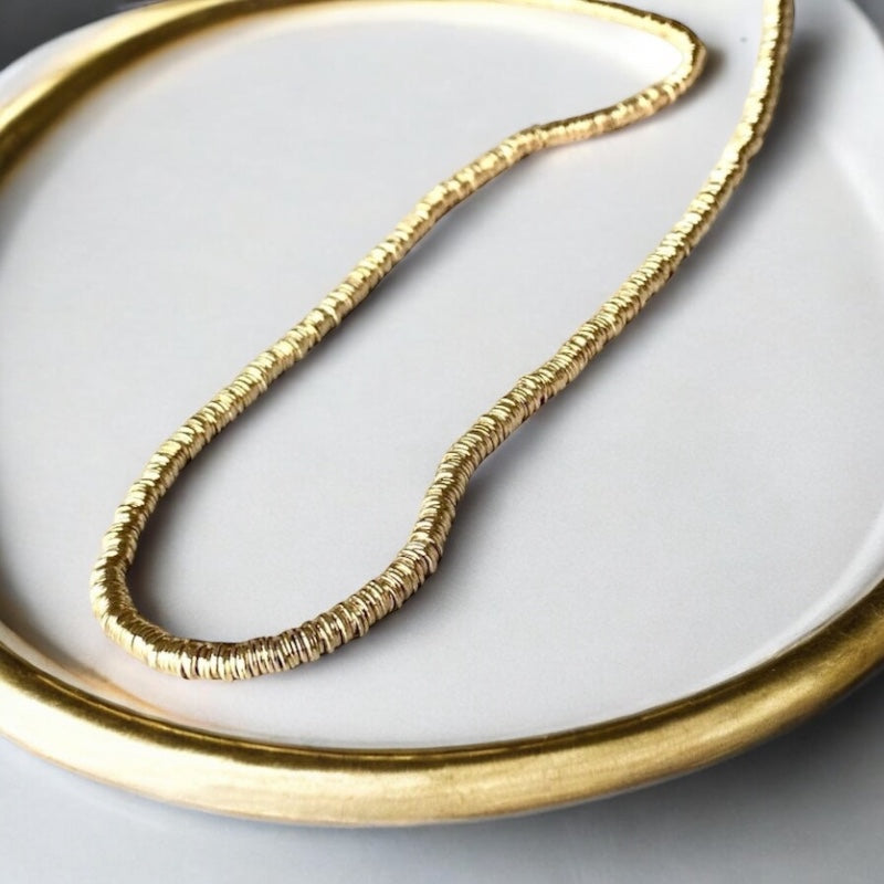 Collar mostacilla argollita oro