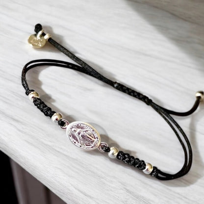 Pulsera hilo virgen de los rayos plata