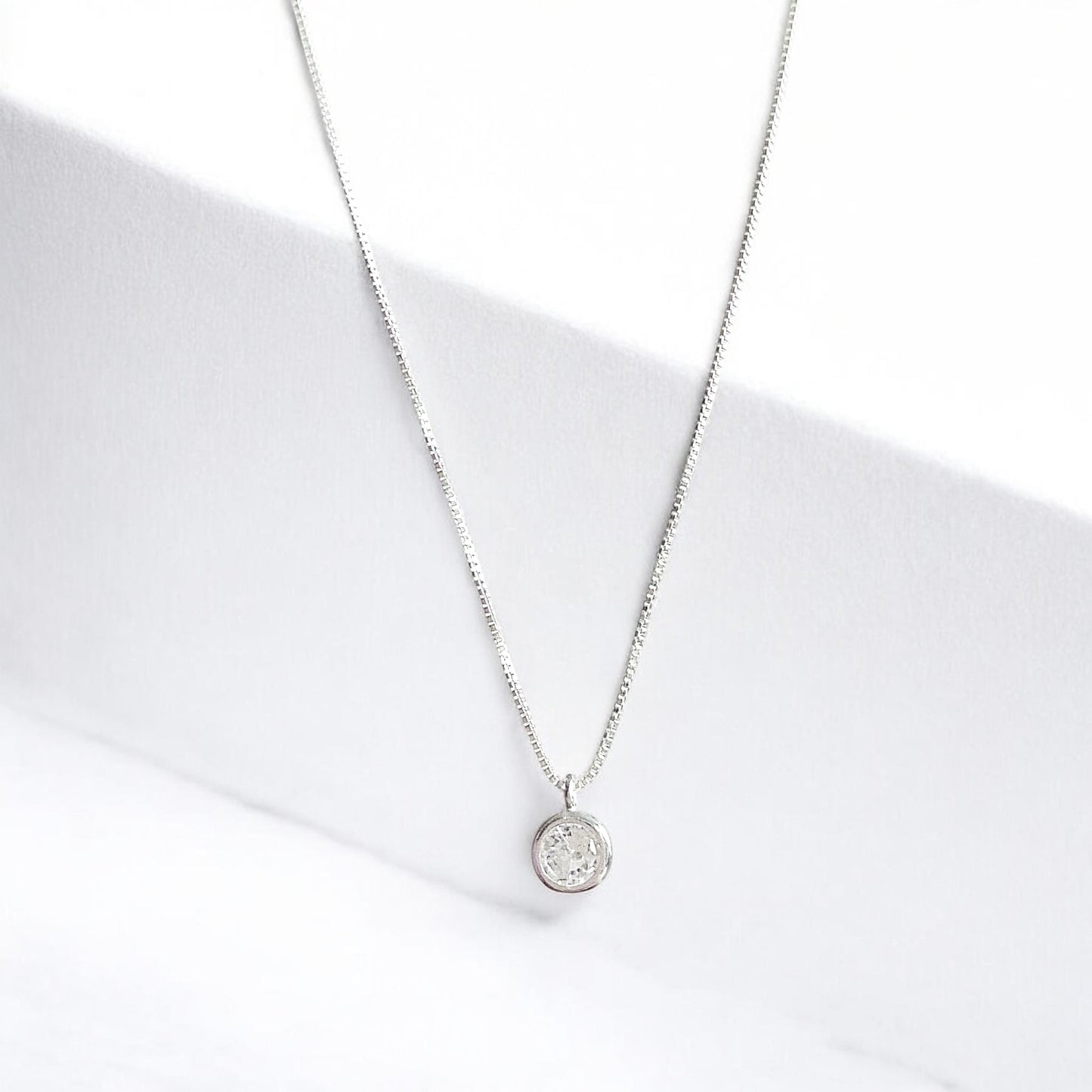 Collar punto de luz 5mm plata 925