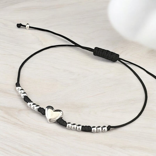 Pulsera hilo corazón plata