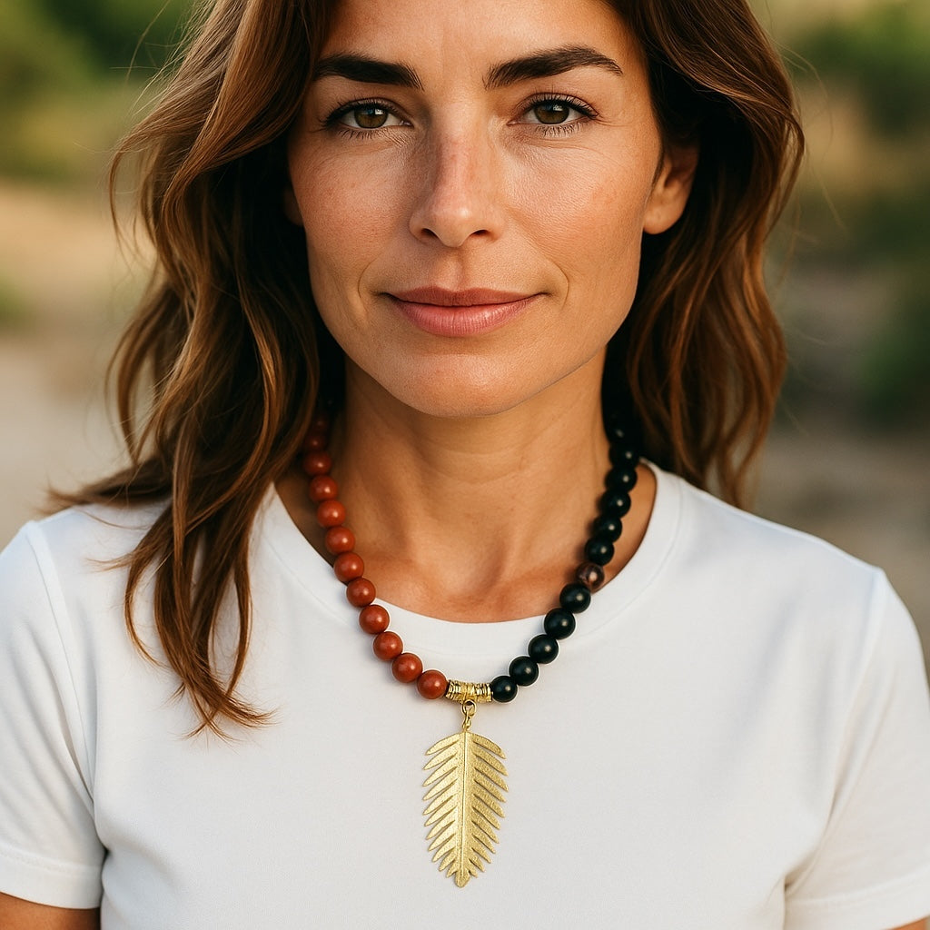 Collar corto tierra oro