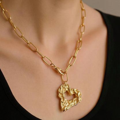Collar eslabones corazón oro