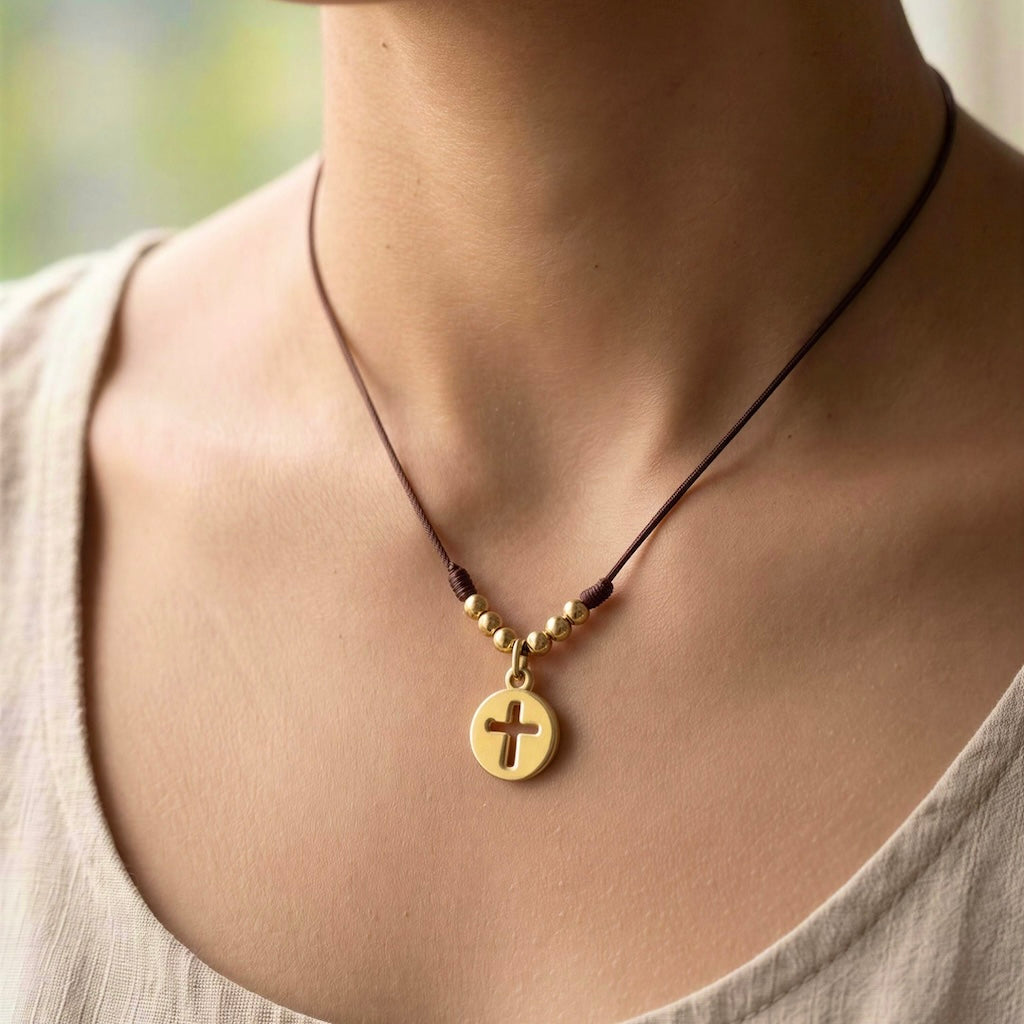 Collar hilo medalla cruz oro