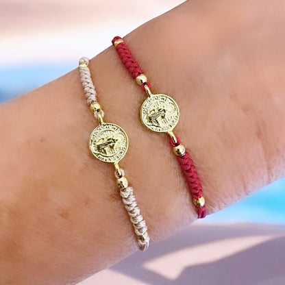 Pulsera hilo San Benito oro