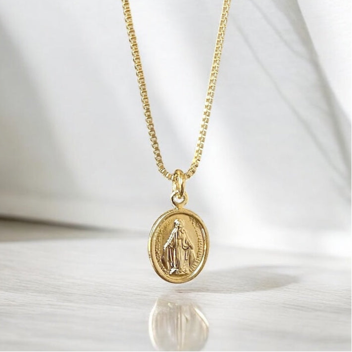 Collar virgen de los milagros oro