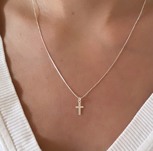 Collar mini cruz plata 925