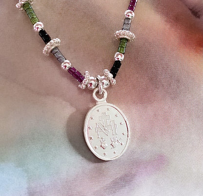 Collar tejido Virgen de los Rayos plata