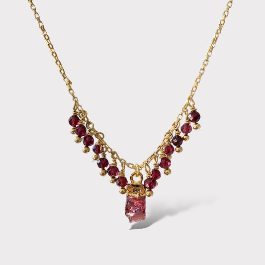Collar granates oro