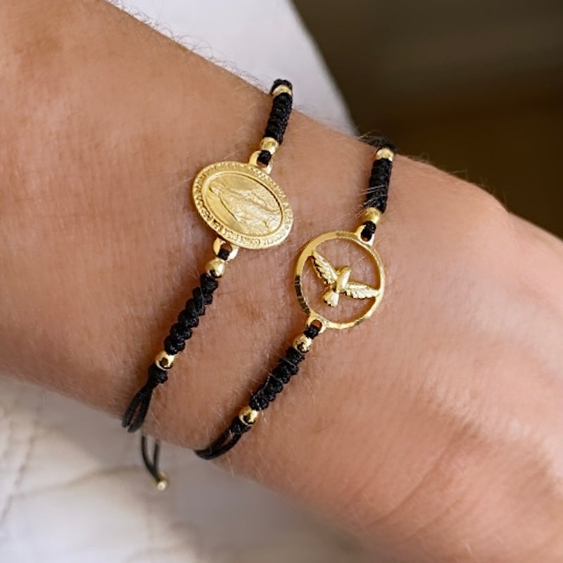 Pulsera hilo medalla espíritu santo calada oro