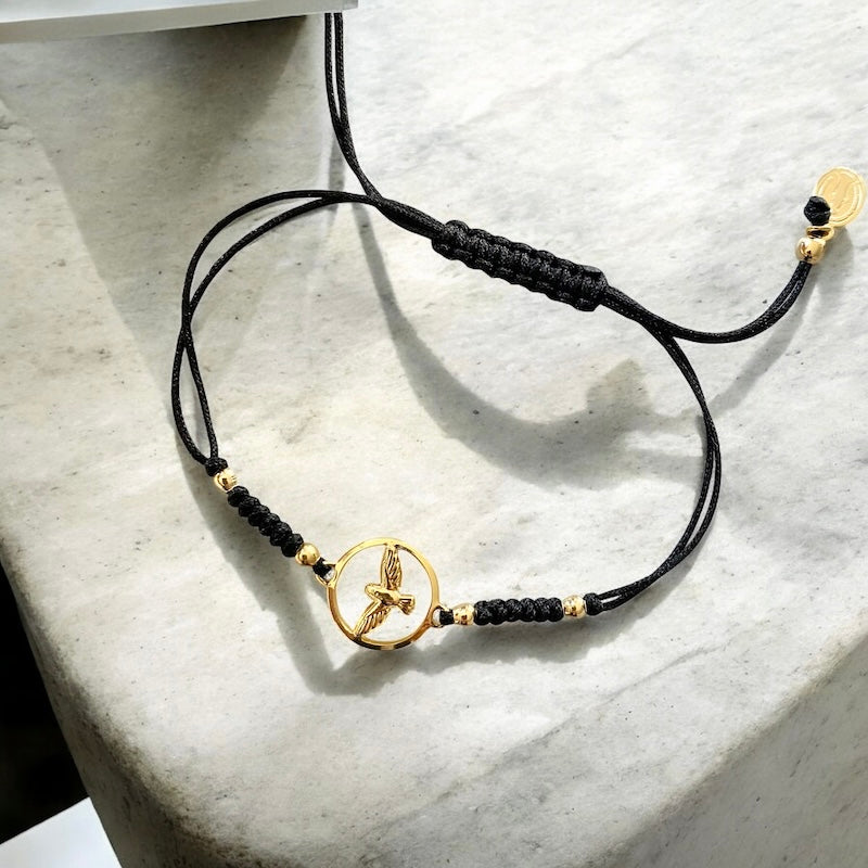 Pulsera hilo medalla espíritu santo calada oro
