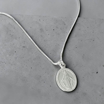 Collar virgen de los rayos plata 925