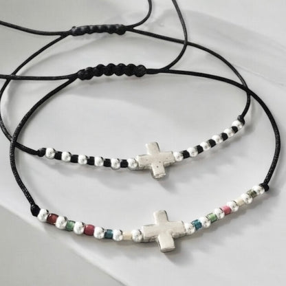Pulsera hilo cruz plata